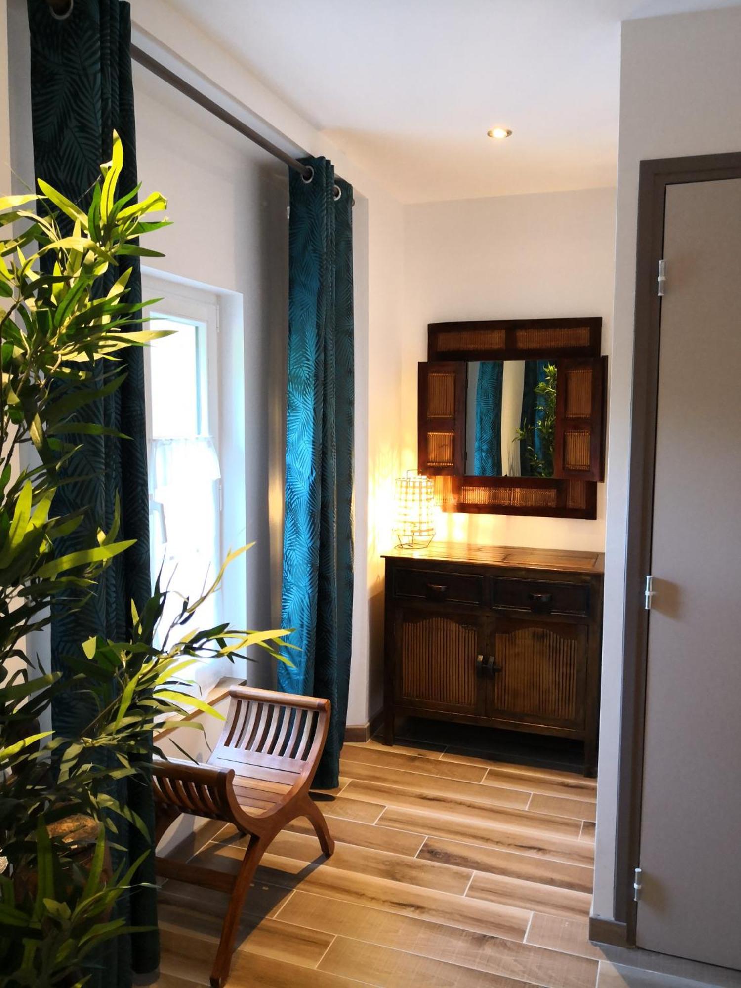 Les 7 Sources Hotel L'Isle-Adam Phòng bức ảnh